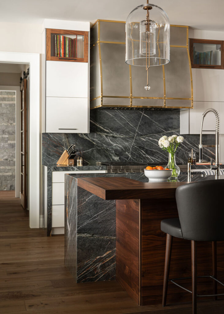 Luis Home Kitchen
