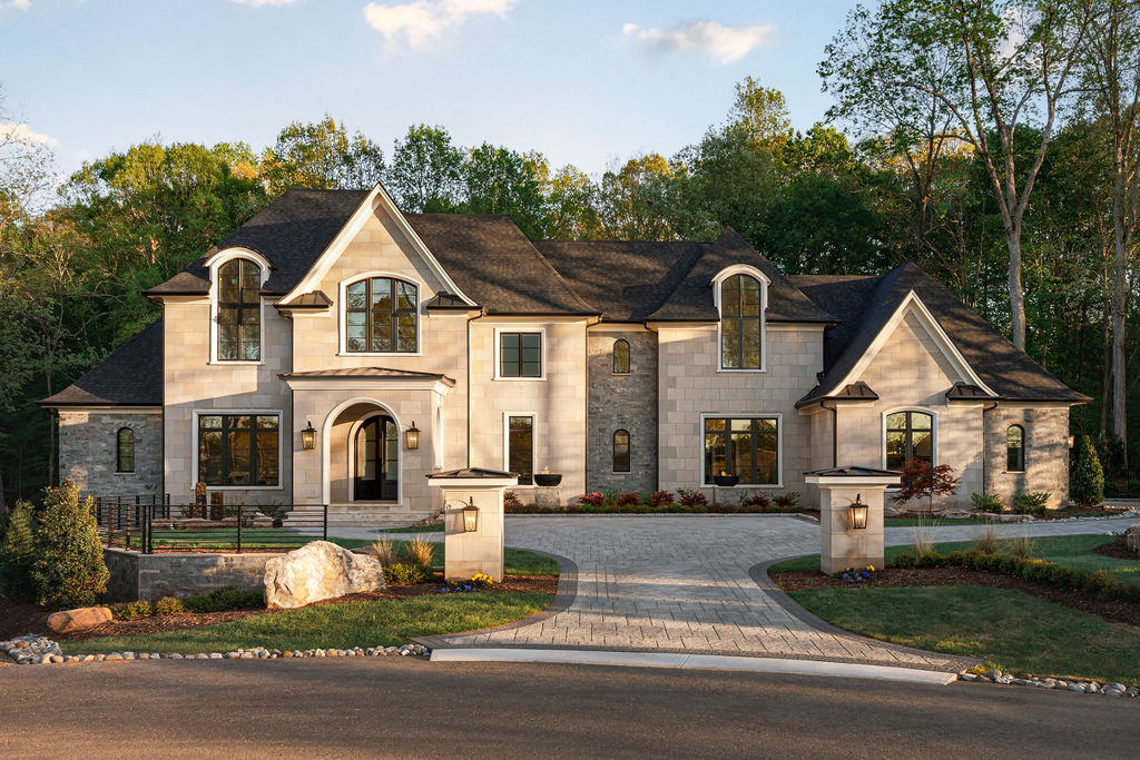 Luis Home Exterior